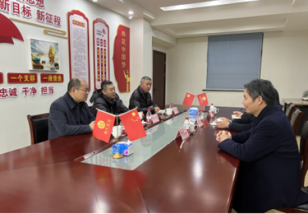 桐升建設(shè)│桐鄉(xiāng)市住房和城鄉(xiāng)建設(shè)局黨委委員、副局長(zhǎng)何明一行蒞臨我公司開展新春走訪慰問活動(dòng)